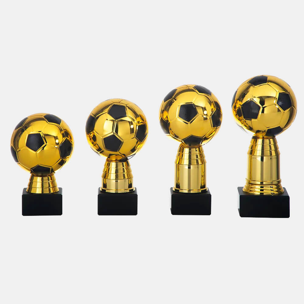 Fußballpokal "Mats" Gold